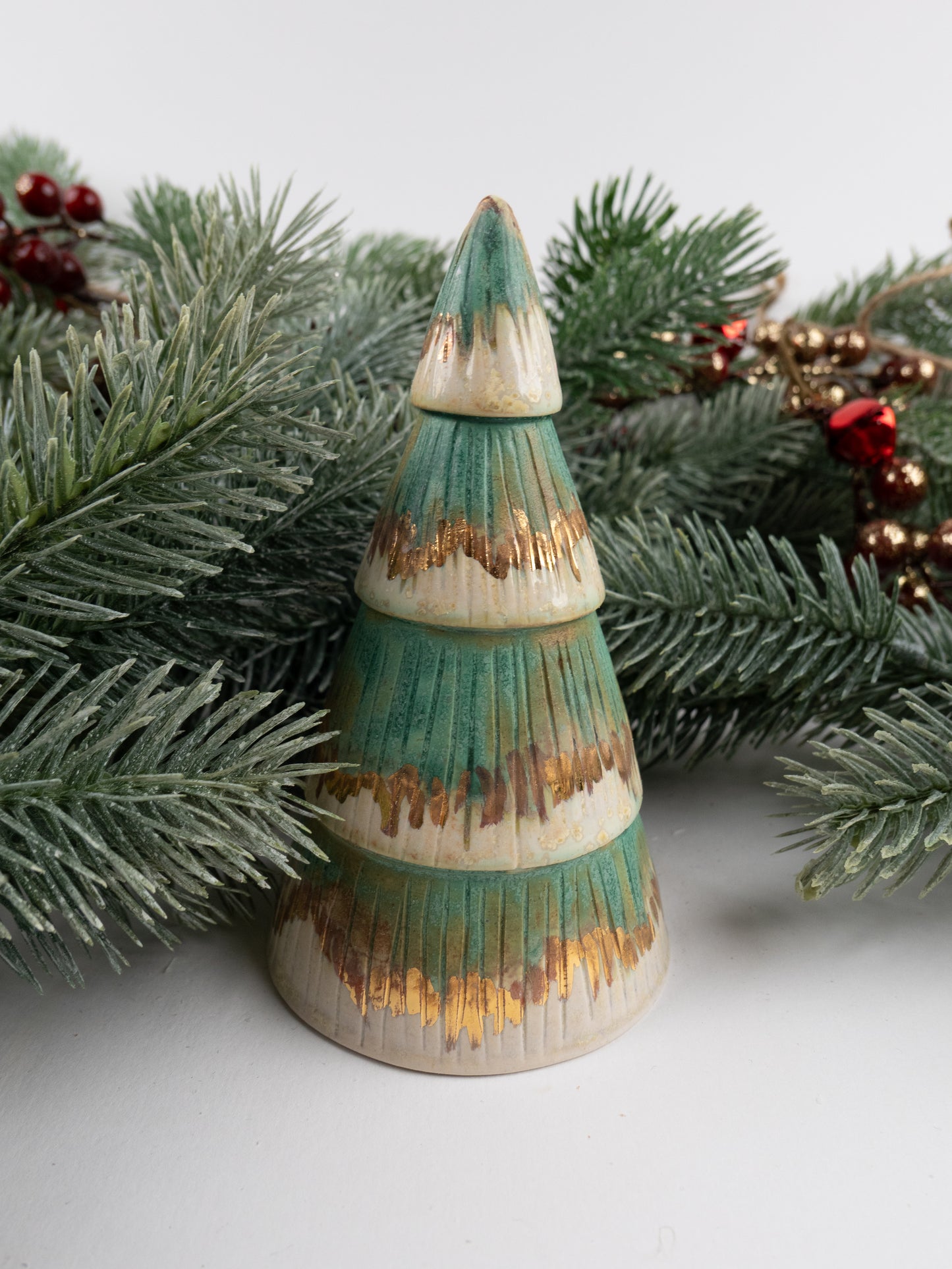 008. Sapin